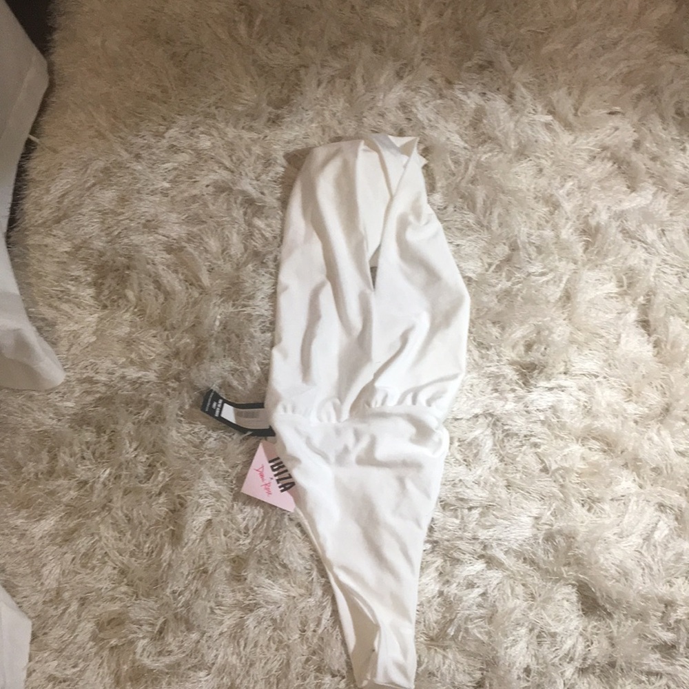 One piece wrap around
